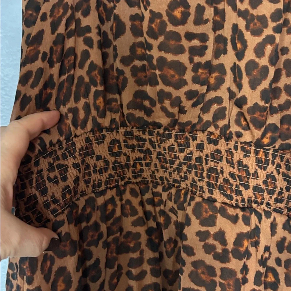OLD NAVY LEOPARD PRINT Cocktail Lined dress. Sheer Long sleeves. Size medium - Picture 5 of 11